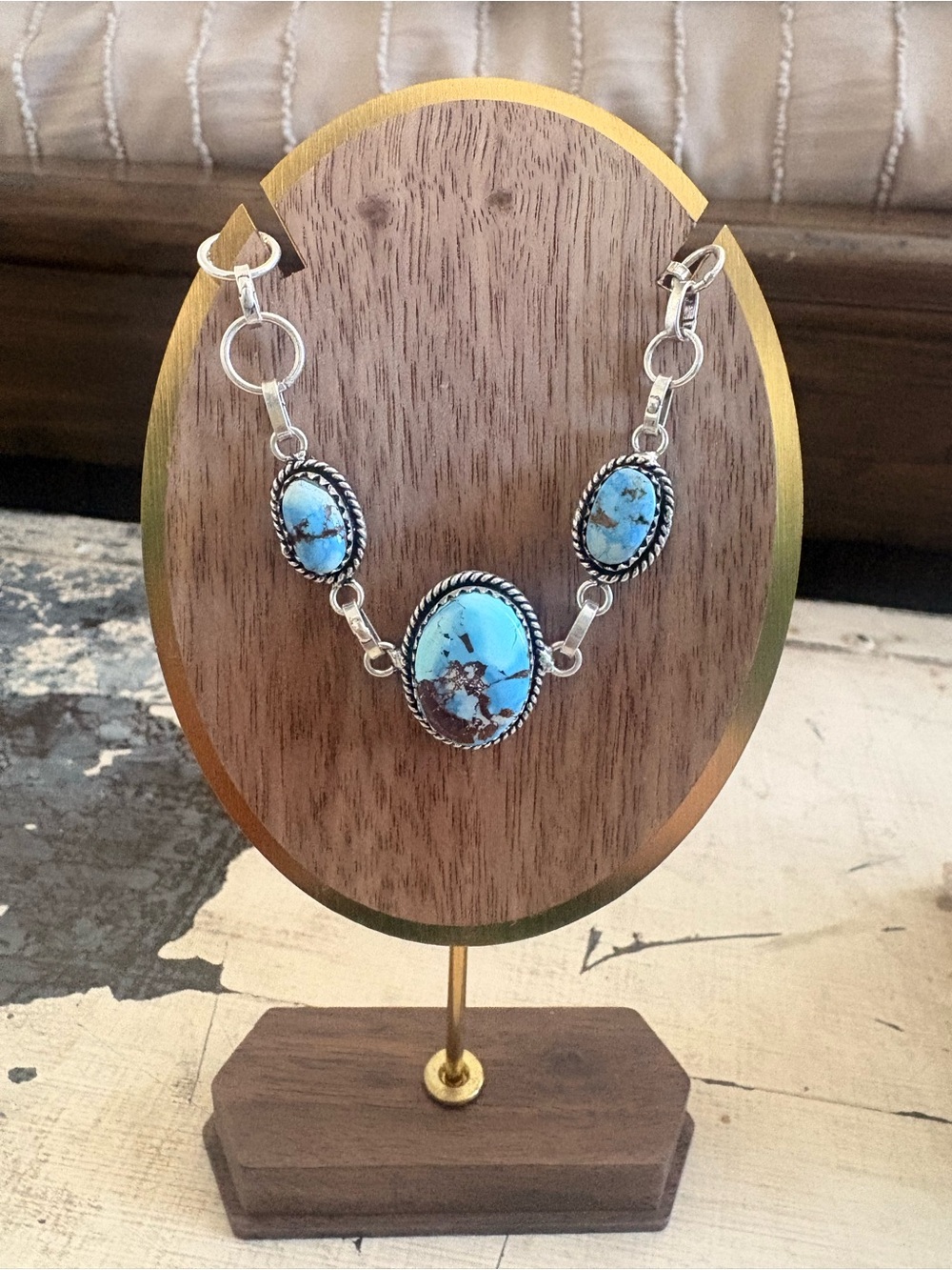 Turquoise Oval Stone Silver-Link bracelet